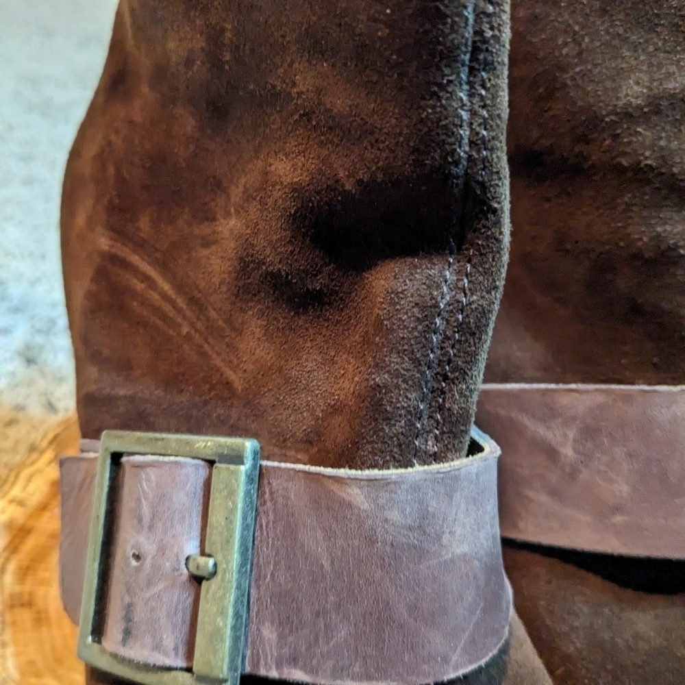 KORKS Heeled Suede Bootie with Chunky Buckle Ankle Boots | Size 9 | EUC - Picture 9 of 14